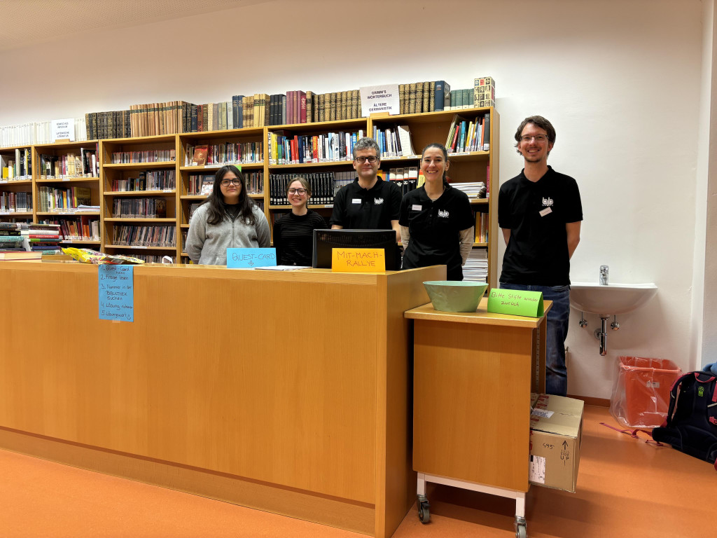 Bibliothek _2_.JPG