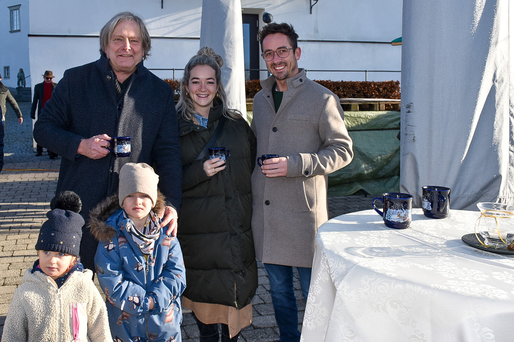 20231217_Schloss Hofener Weihnachtsmarkt-25.jpg