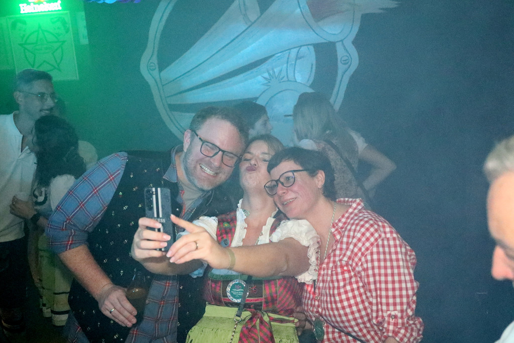 Dirndl _28_.JPG