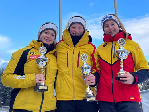 Siegerfoto Einzel weiblich.JPG