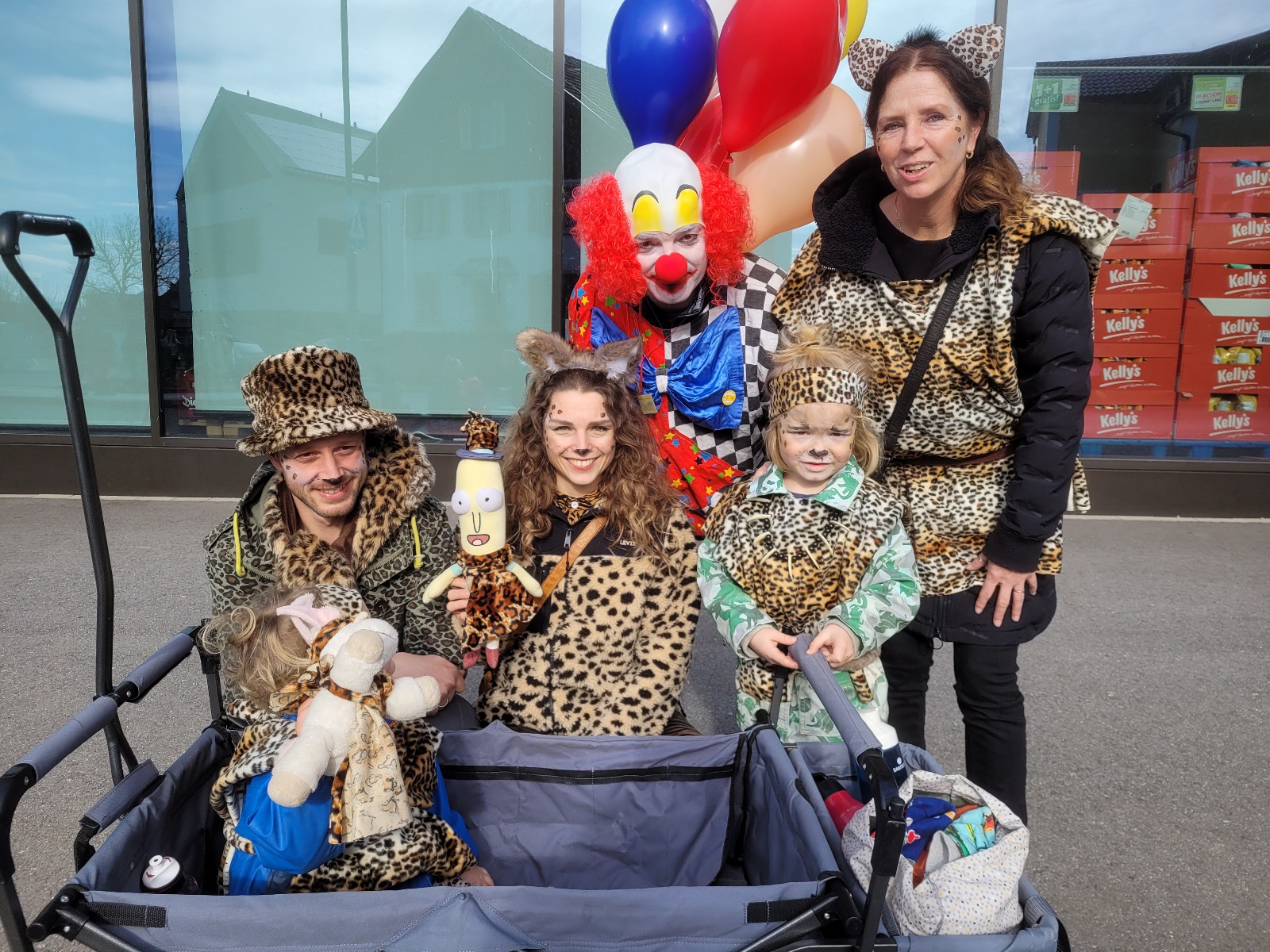 Fasching UMZUG LOCHAU  Impressionen SAMMLUNG 04-02-2024 _36vv_.jpg