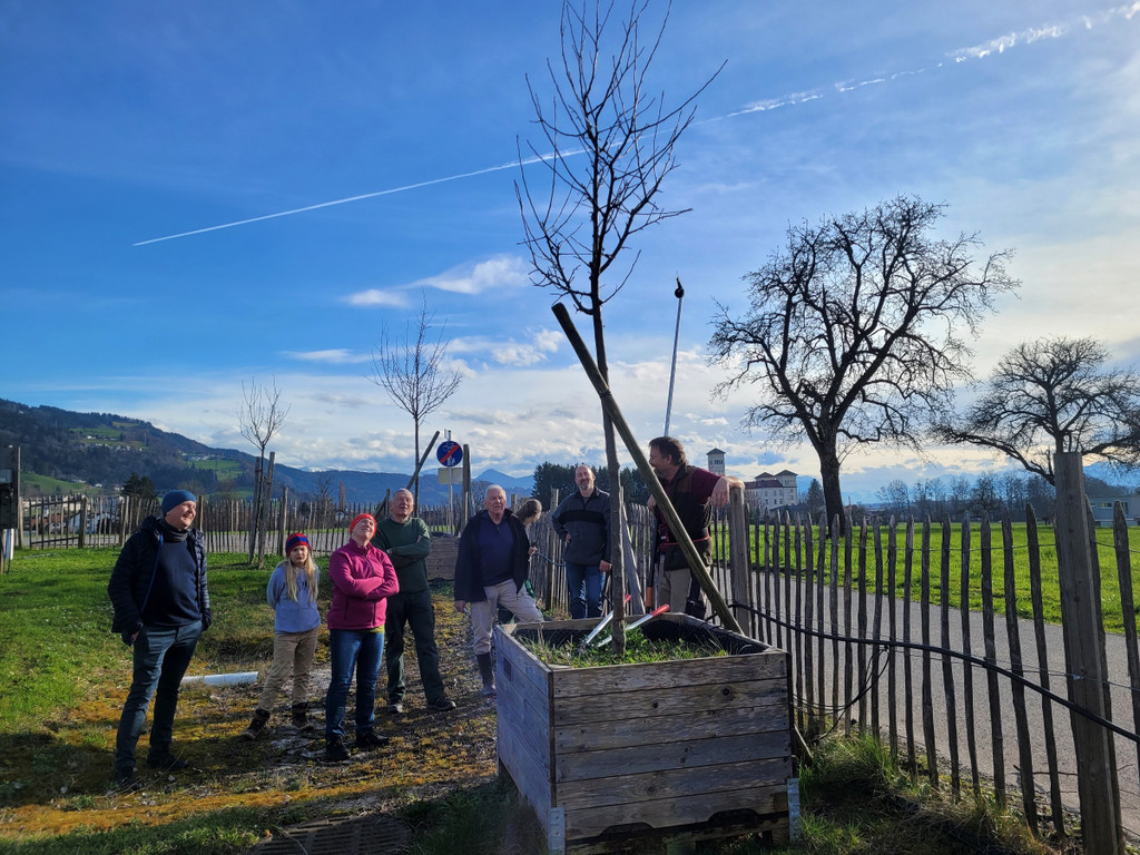 Obsthof Leiblachtal BAUMSCHNITTKURS B Praxis 02-03-2024 _11_.jpg