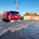 2024-04-06T122330Z_329902137_RC2017A2JIK3_RTRMADP_3_RUSSIA-FLOODS-ORSK-EVACUATION.JPG