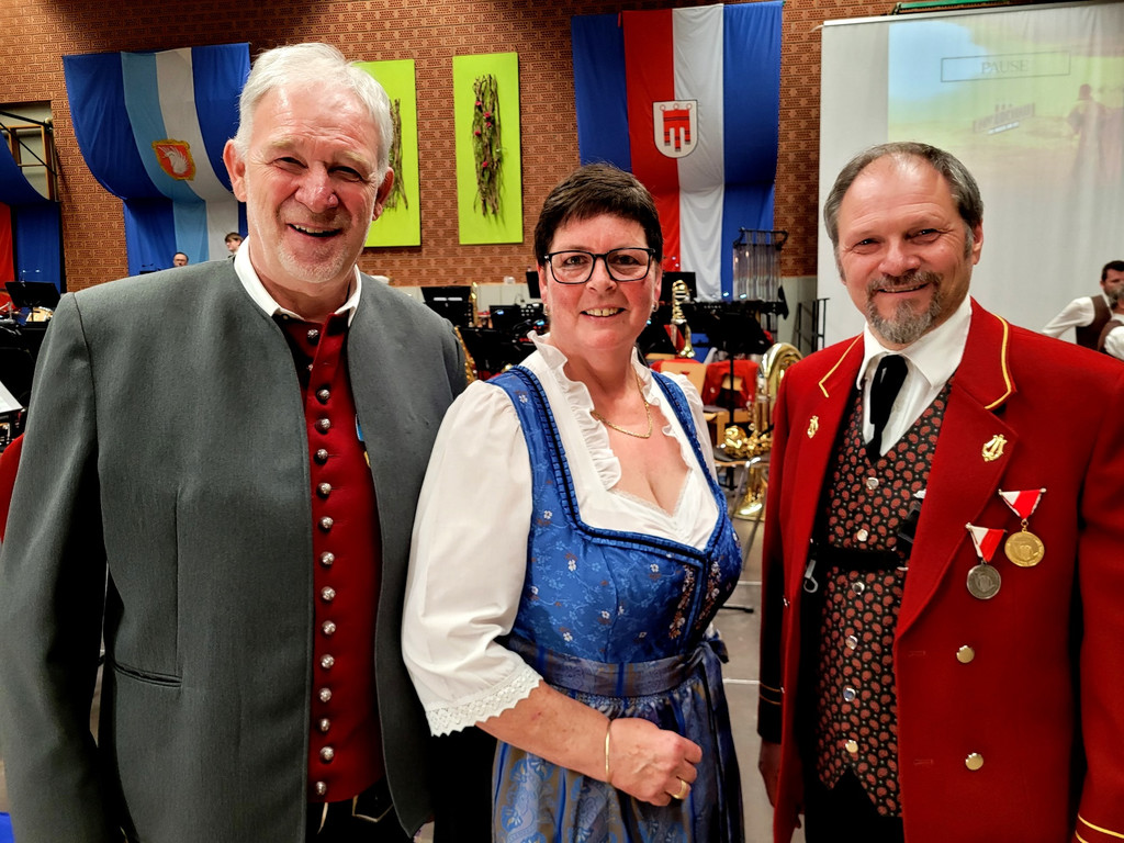 Musikverein FR__HJAHRSKONZERT E Prominenz G__STE 06-04-2024 _2_.jpg