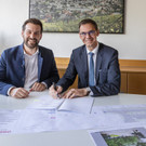 Vertragsunterzeichnung Simon Tschann Markus Wallner N.jpg