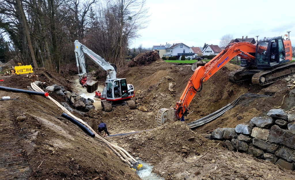 zRuggbach HOCHWASSERSCHUTZ BA 5 Klosterweg B Einbau STROMLEITUNG 05-03-2024 _8_.jpg