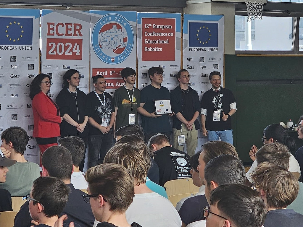 Botball Platzierung 4_ Platz von 30 Teams.jpg