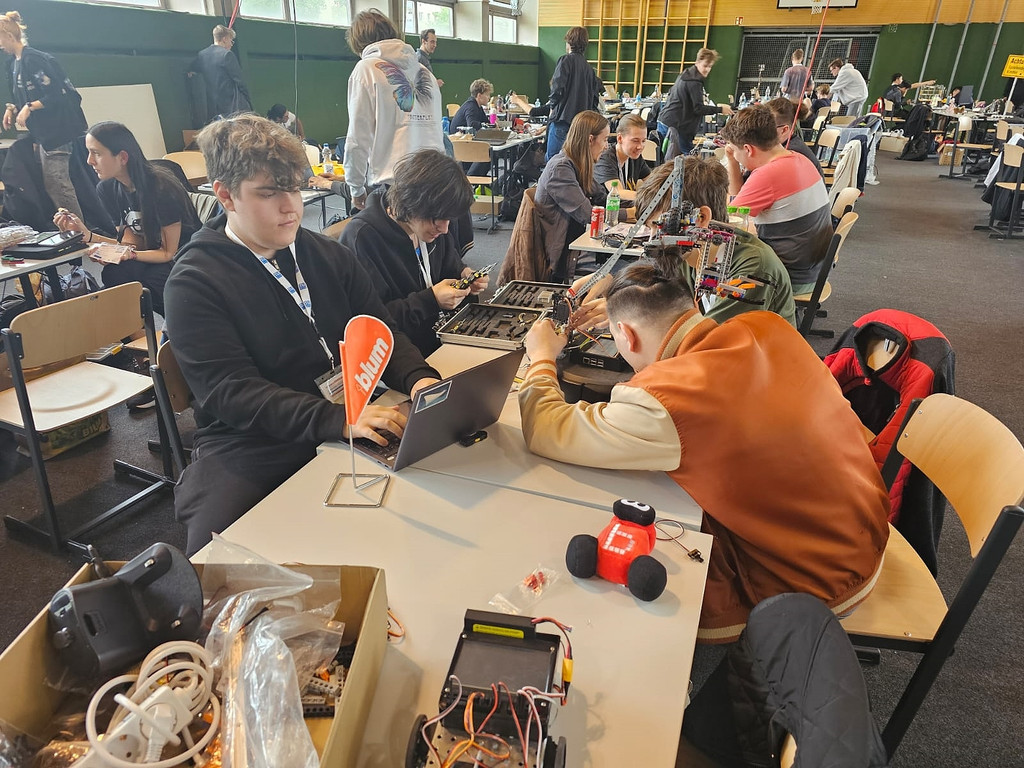 Botball Wettbewerb_2.jpg