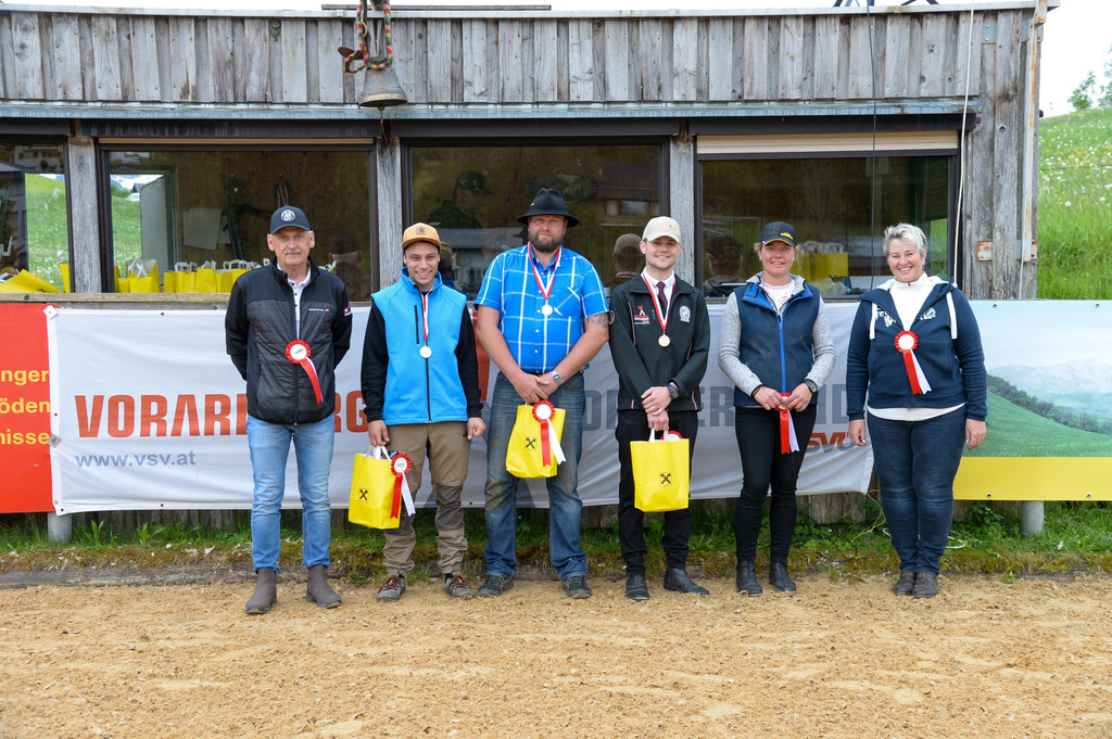 Foto Waschb__r - Siegerehrung ASV__ Kegelcup mit Lizenz_.jpg