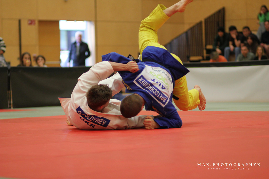 max_photographyx127.jpg