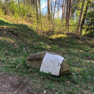 Lyrikweg_Tontafel zerst__rt_Doris Franz.jpg