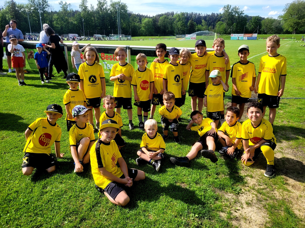 H__rbranz FUSSBALL Spiel gegen Lochau DERBY VOL REIHUNG 18-05-2024 _6_.jpg
