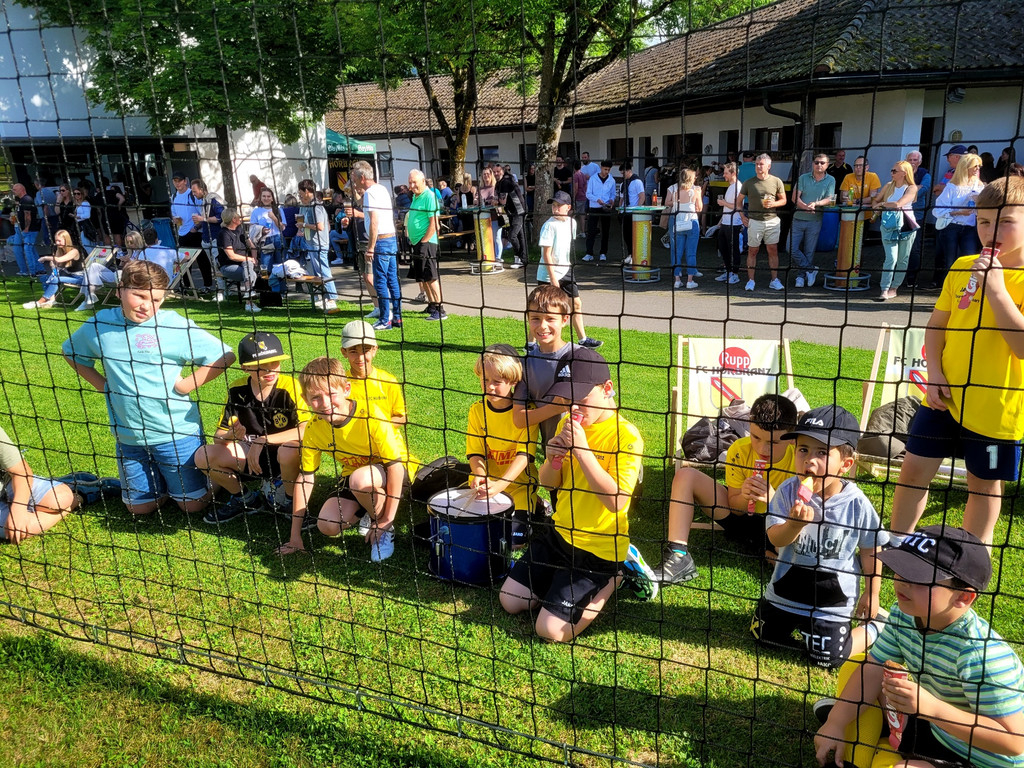 H__rbranz FUSSBALL Spiel gegen Lochau DERBY VOL REIHUNG 18-05-2024 _10_.jpg