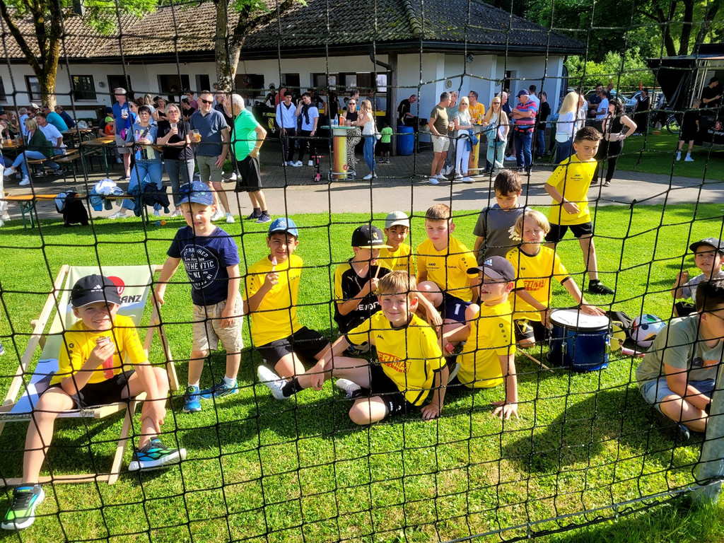 H__rbranz FUSSBALL Spiel gegen Lochau DERBY VOL REIHUNG 18-05-2024 _13_.jpg