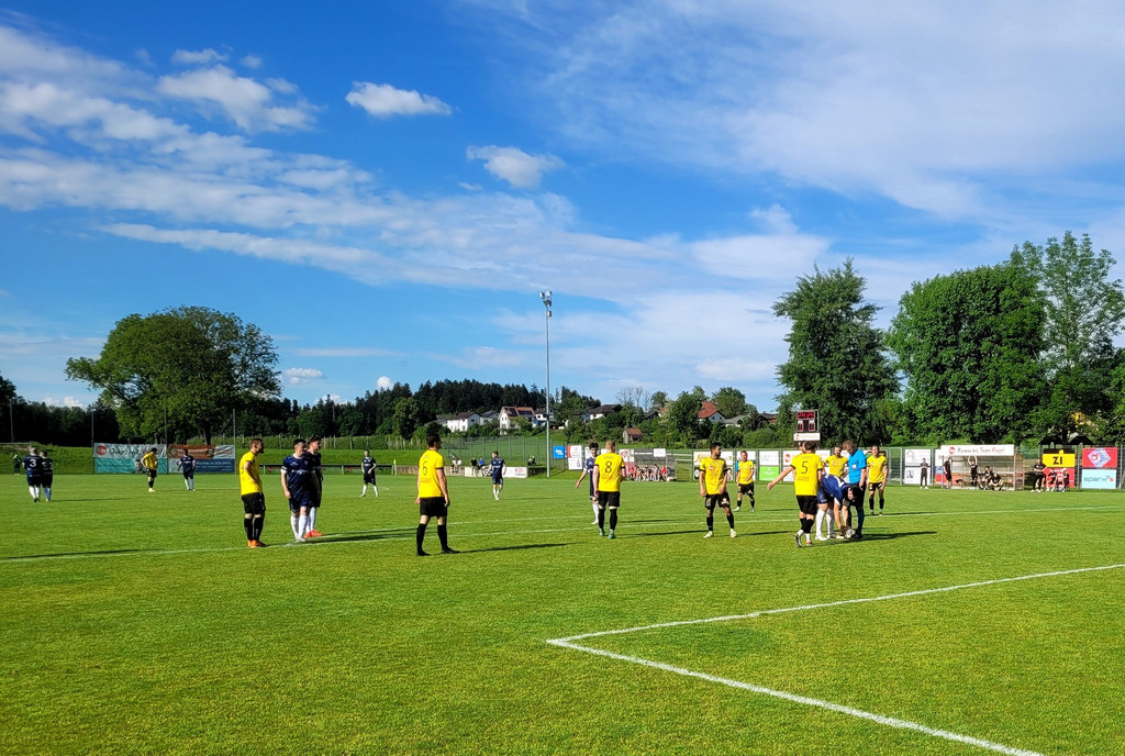H__rbranz FUSSBALL Spiel gegen Lochau DERBY VOL REIHUNG 18-05-2024 _14_.jpg