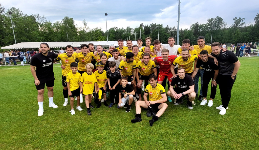 H__rbranz FUSSBALL Spiel gegen Lochau DERBY VOL REIHUNG 18-05-2024 _30_.jpg