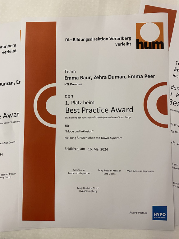 5aMP_HUM_Award_12.jpeg
