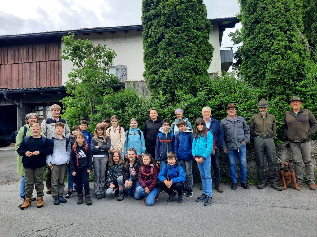 Volksschule EXKURSION A Waldpflanzung 27-05-2024 _1_.jpeg