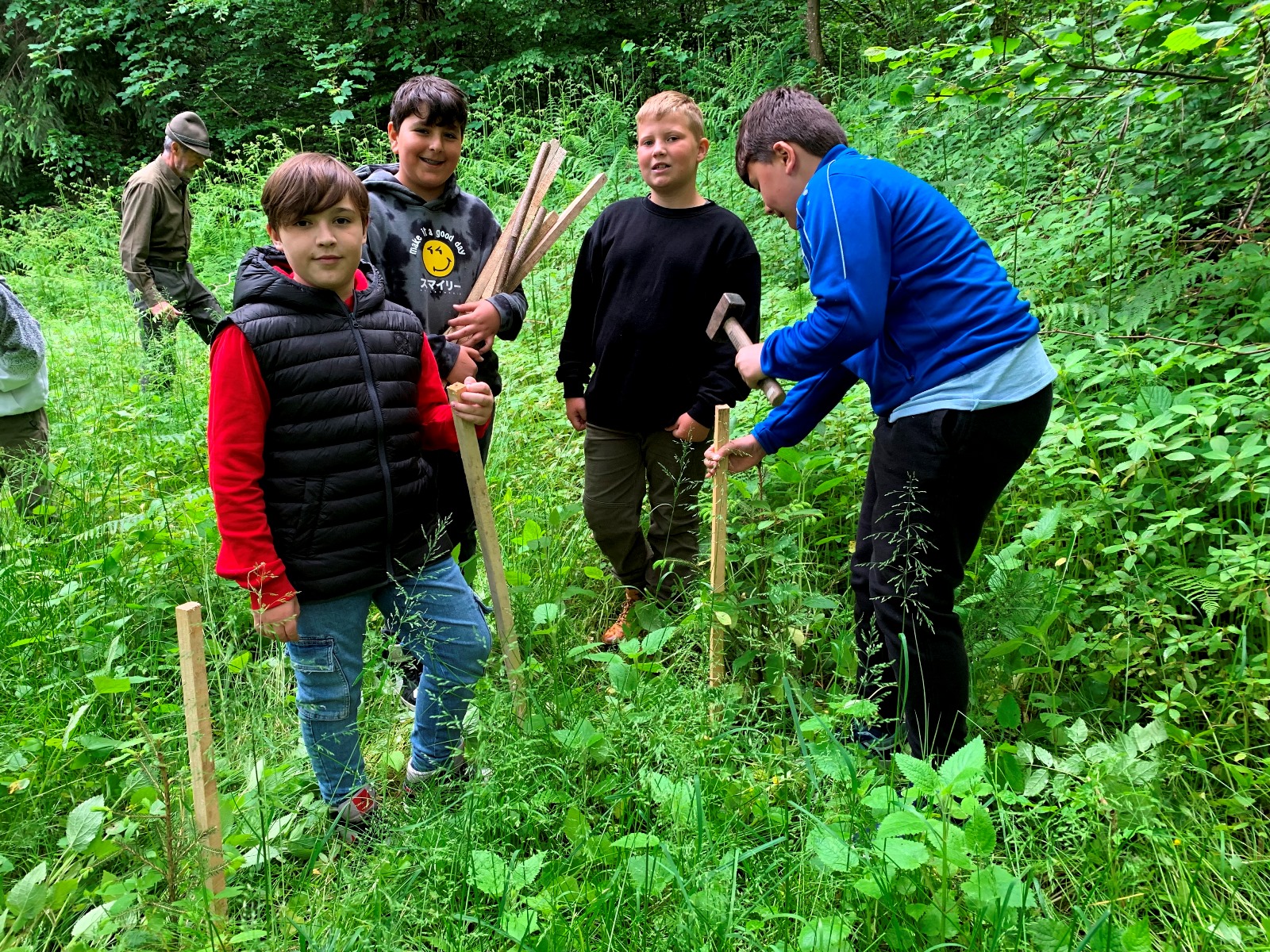 Volksschule EXKURSION A Waldpflanzung 27-05-2024 _5_.jpeg