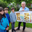 Volksschule EXKURSION B Bienenkunde 27-05-2024 _11_.jpg