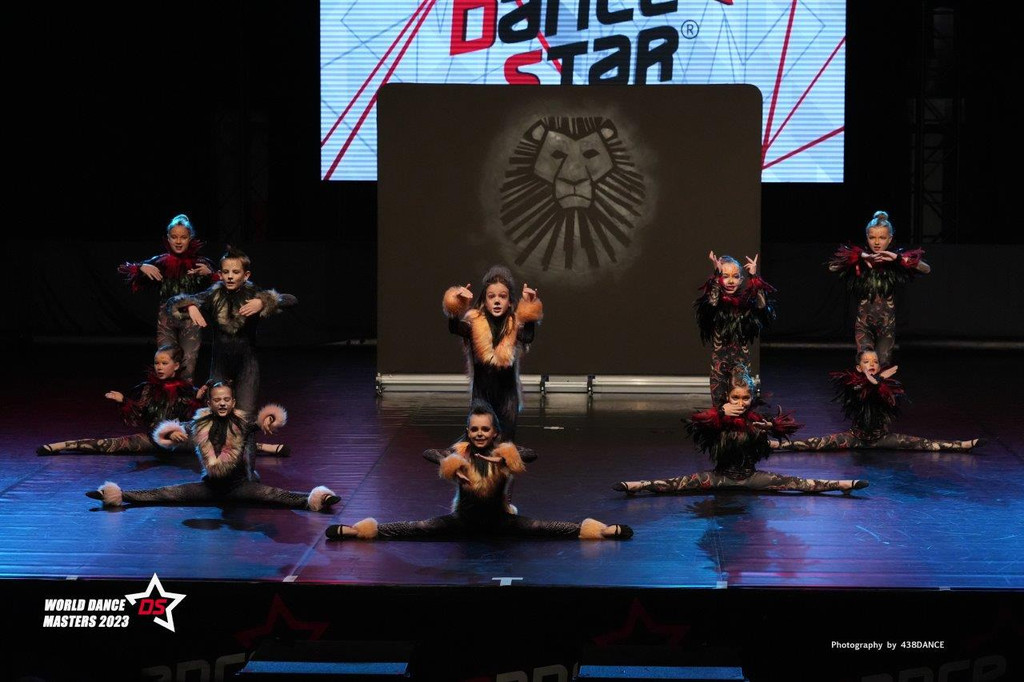 1_ Platz Musical group can you feel.jpg