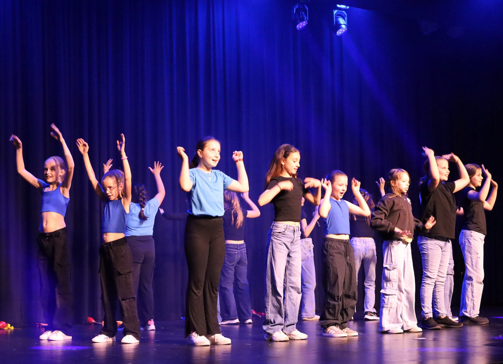 Dance _5_.JPG