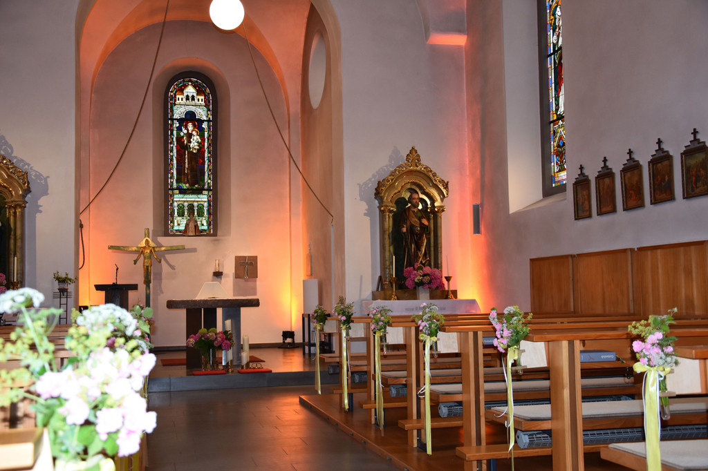 02 Die festlich geschm__ckte Kapelle.JPG