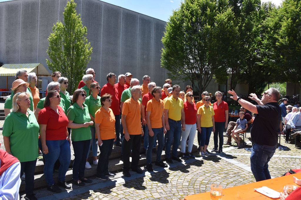 06 Singen beim Festplatz.JPG