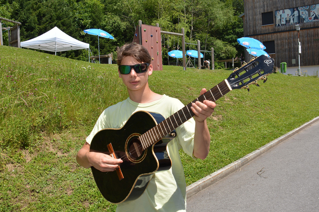 guitarrero.JPG