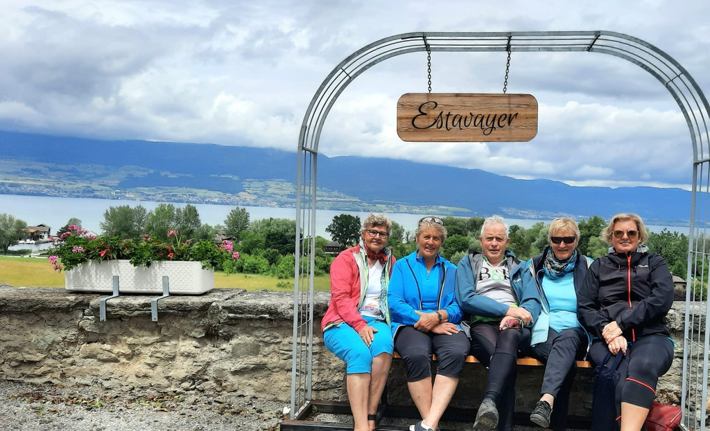 zufriedene Wa__lderabordnung in Estavayer le lac .JPG