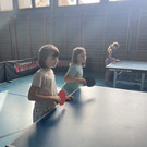 Elisa und Kate aus der 3p beim Tischtennis.jpeg