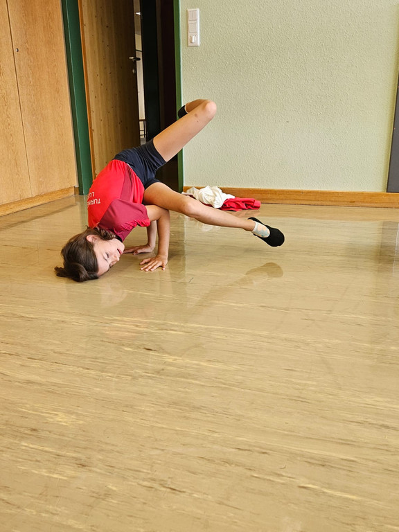 Lena aus der 4p beim HipHop-Tanz.jpg