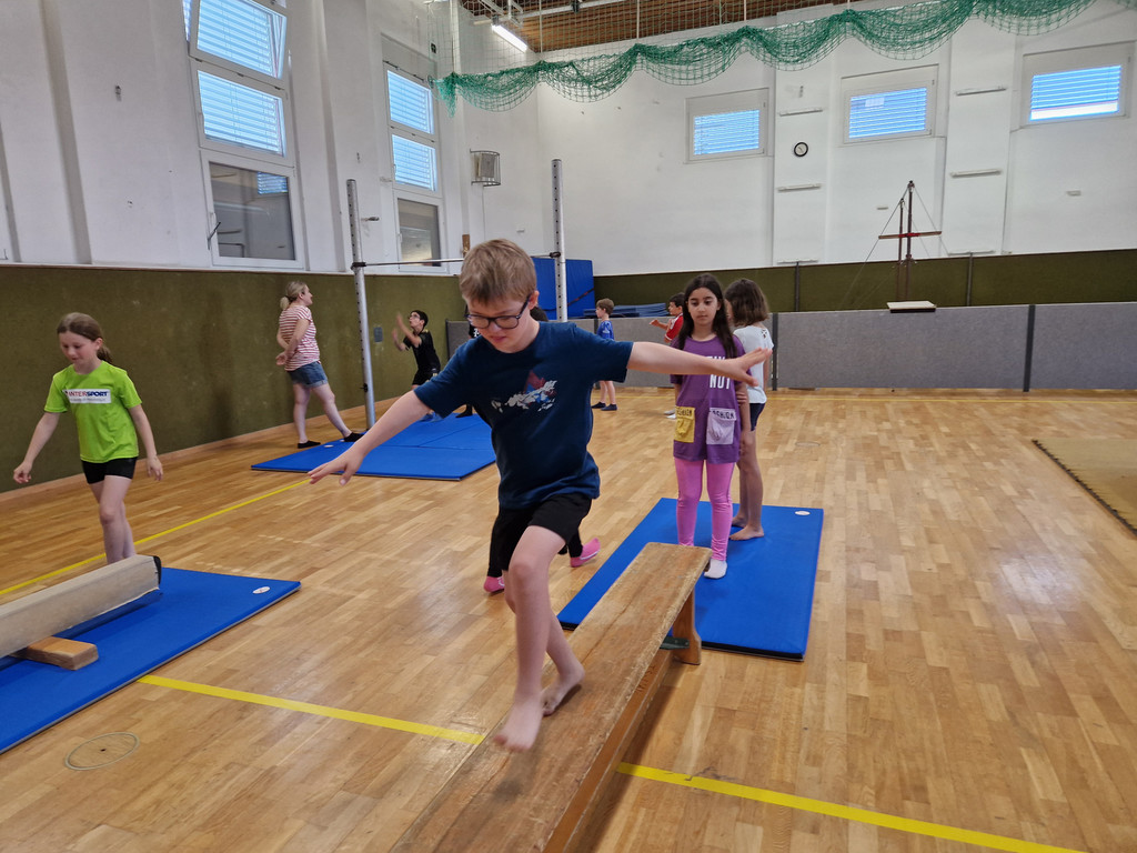 Turnen mit der TS Widum.jpg