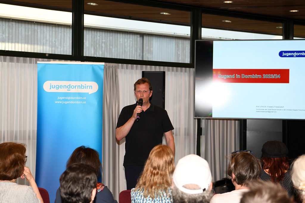 JDb_Umfragepr__sentation_08.jpg
