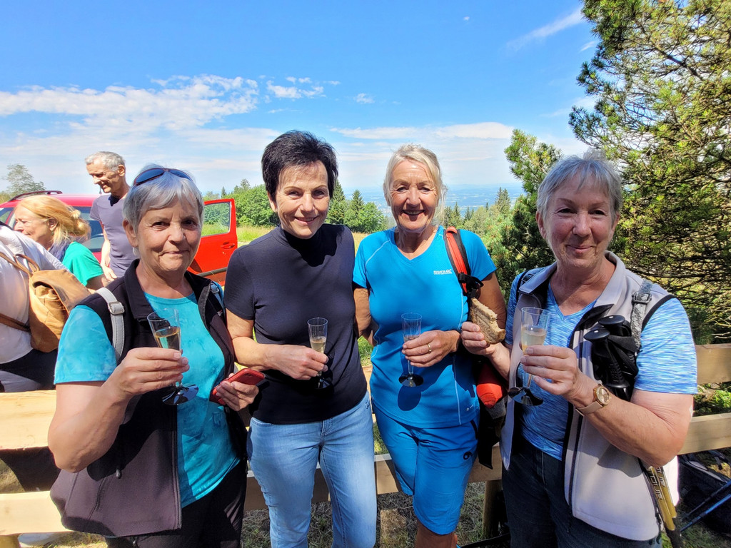 Theresienkapelle 95-JAHR-JUBIL__UM Festveranstaltung A BESUCHER 06-07-2024 _25_.jpg