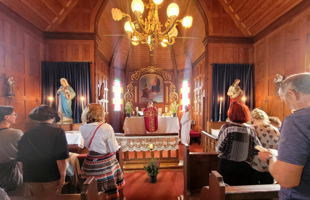 Theresienkapelle 95-JAHR-JUBIL__UM Festveranstaltung B Messfeier 06-07-2024 _3_.jpg