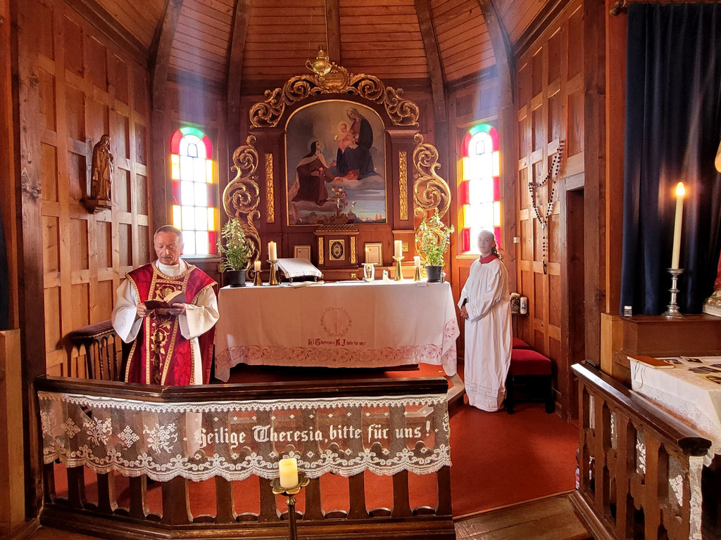 Theresienkapelle 95-JAHR-JUBIL__UM Festveranstaltung B Messfeier 06-07-2024 _7_.jpg