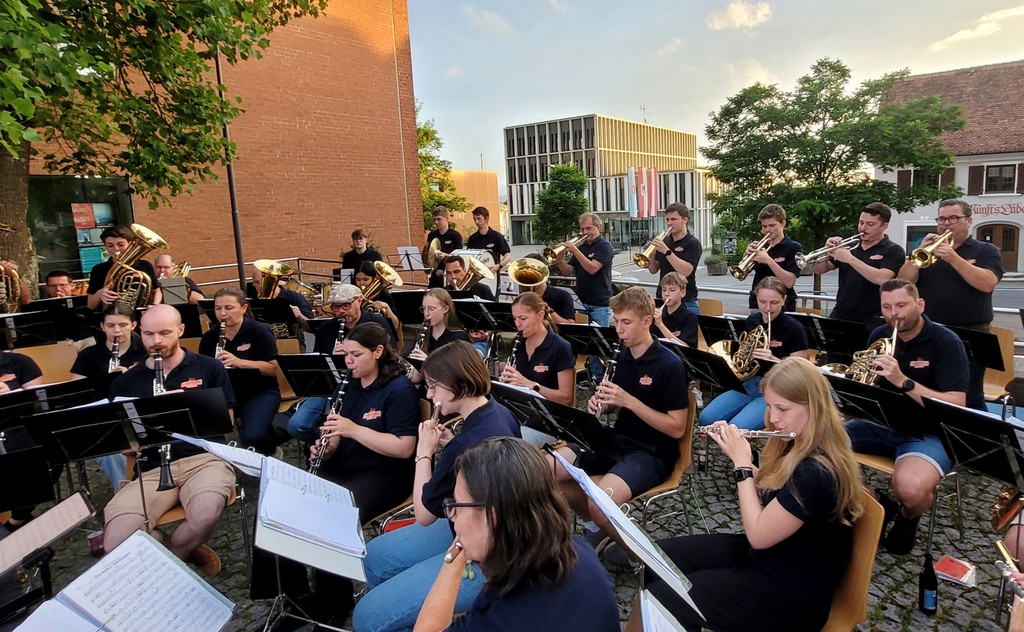 Musikverein SOMMERKONZERT Pfarrplatz B GROSSE MUSIK 05-07-2024 _11_.jpg