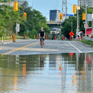 2024-07-16T234606Z_554101809_RC2MW8ANLP3A_RTRMADP_3_CANADA-WEATHER-TORONTO.JPG