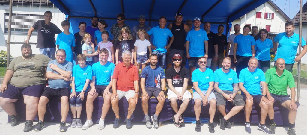 Doetgsi_Siedlerfest_Aufbau Team.jpg