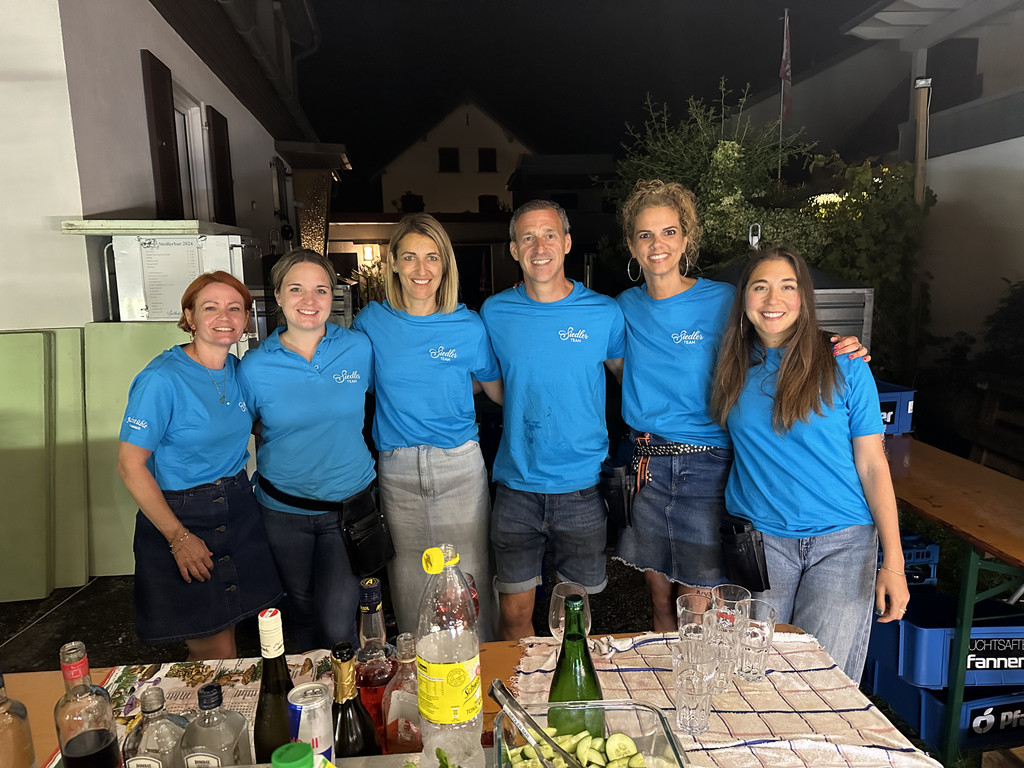 Doetgsi_Siedlerfest_Bar Team.jpg