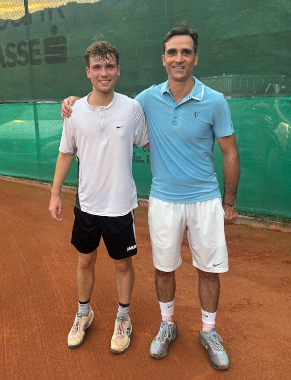 Herren Einzel links Sieger Elia K__b und rechts Finalist und Vorjahressieger Johannes Bachmann aus Schwarzenberg.jpeg