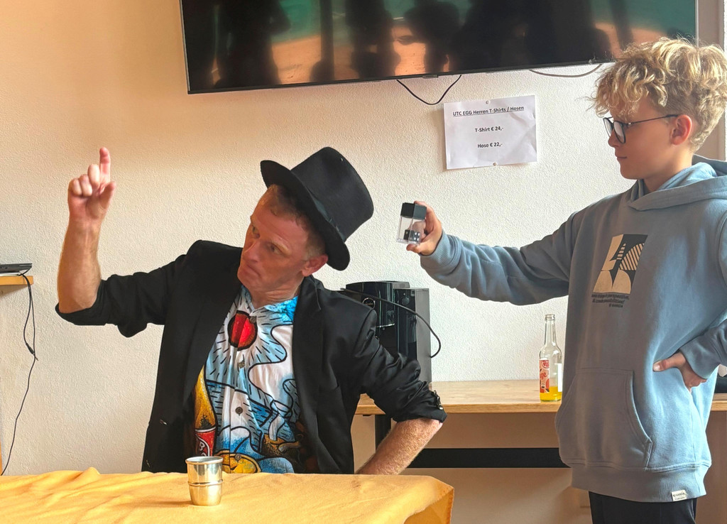 Zaubershow - mit Magic Birne.jpeg