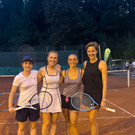 Damen Doppel links die Siegerinnen Isabella Bereuter Alberschwende Klara R__scher Schwarzenberg und rechts die Finalistinne.jpeg