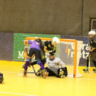 Spannung und Sportgeist in der Rollhockey-Halle