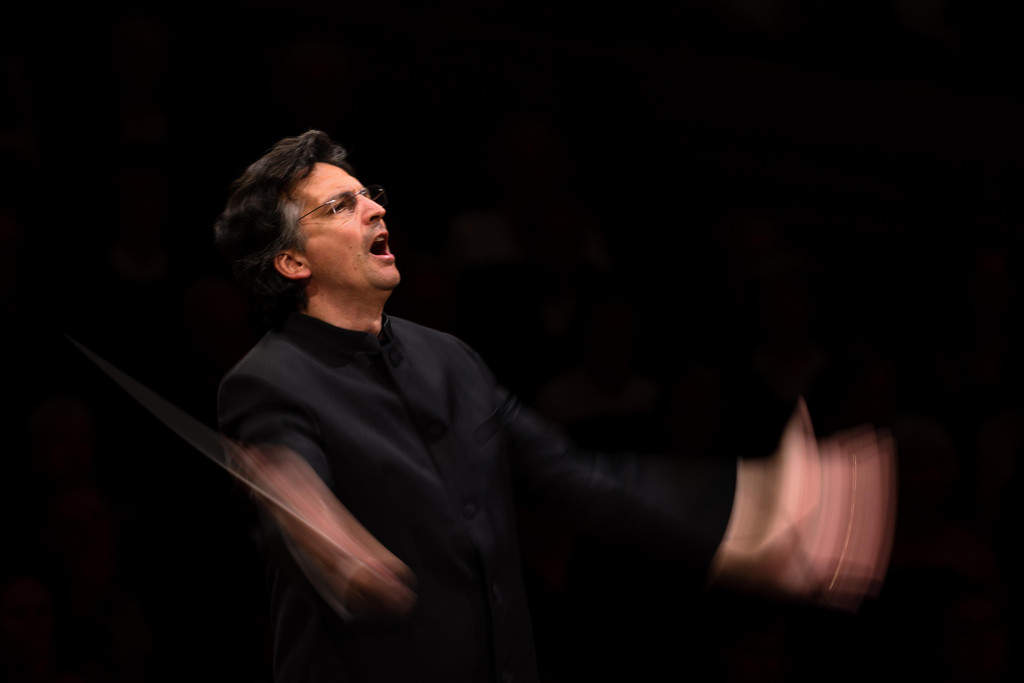 MichaelSanderling_bewegung __ Philipp Schmidli - Kopie.jpg