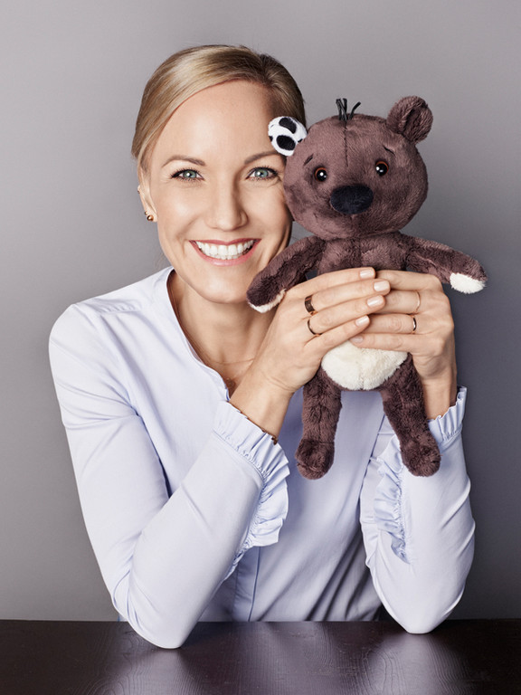ingrid-hofer-portrait-kleiner 2n.jpg