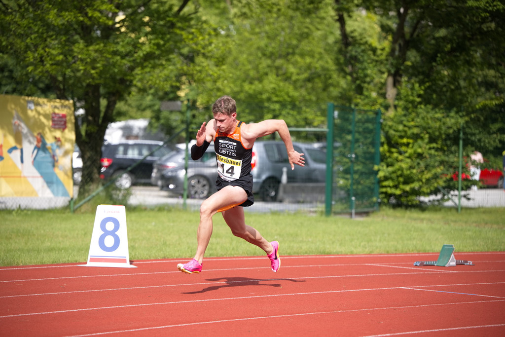 Mika 400m.jpg