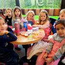 Prinz OBSTHOF F__hrung mit Kindergarten Dorf 10-10-2024 _6_.jpg