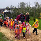 Prinz OBSTHOF F__hrung mit Kindergarten Dorf 10-10-2024 _8_.jpg